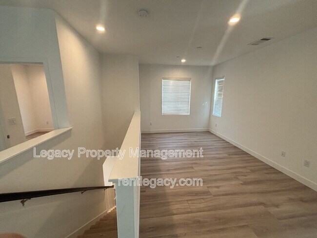 Building Photo - 3568 Troy Dalton St