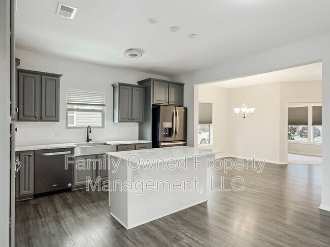 Building Photo - 242 Dunlin Dr