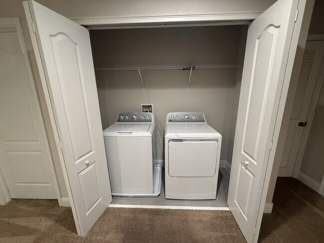 Building Photo - 139 Angela's Ave