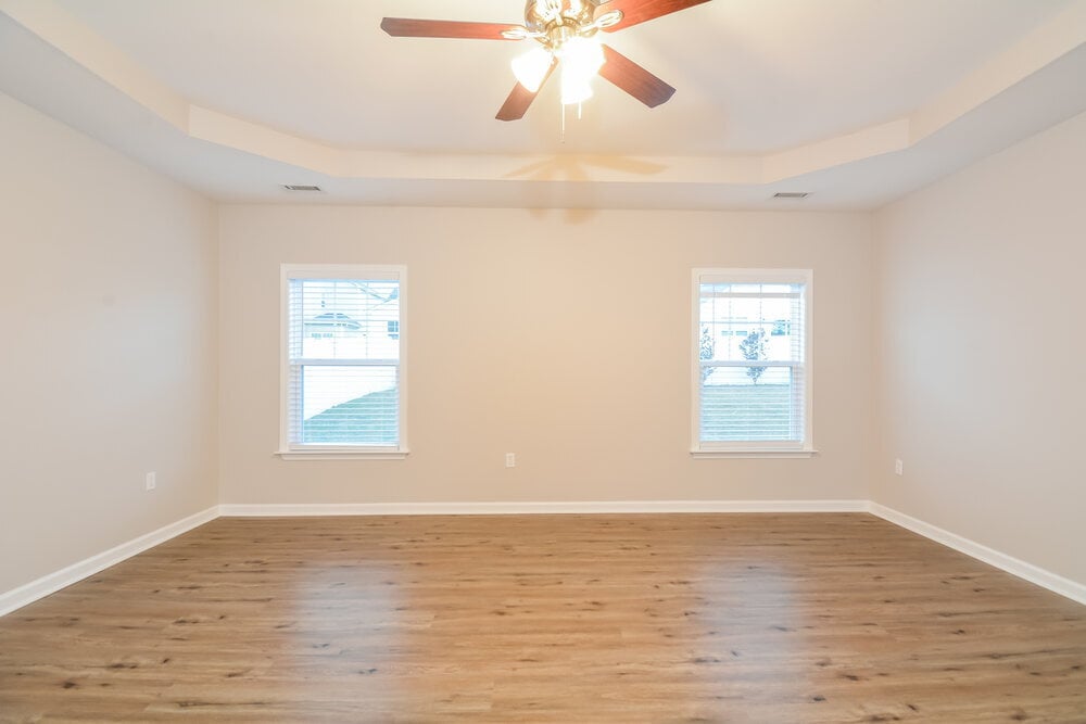 Building Photo - 229 Breezemont Dr