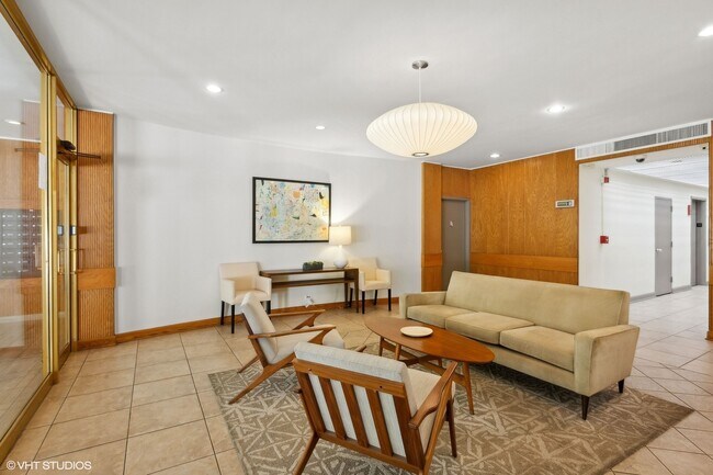 Building Photo - 1516 Hinman Ave