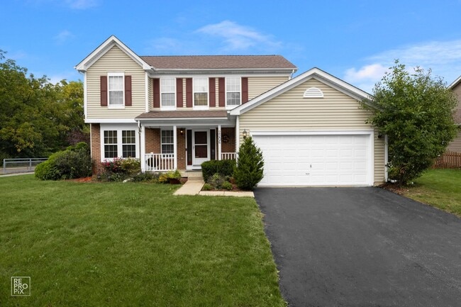 Primary Photo - Aurora Four Bedroom Home with Fenced Yard in Oakhurst