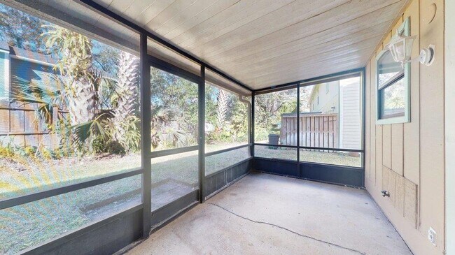 Building Photo - 616 Bowers Ln