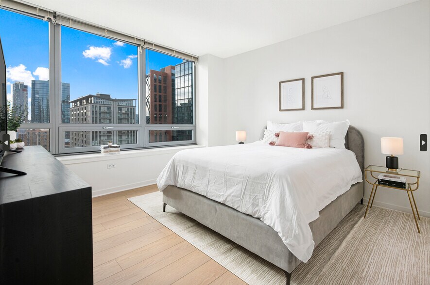 Building Photo - 411 N Halsted St