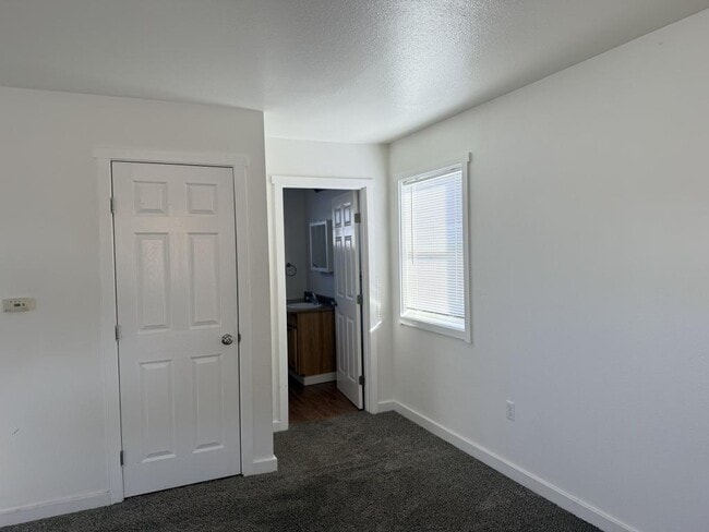 Building Photo - 8656 W Business Pk Dr