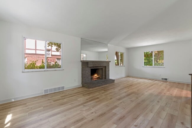 Building Photo - READY FOR MOVE IN! Don't miss this STUNNING, FULLY RENOVATED 3 bedroom in McKeesport!
