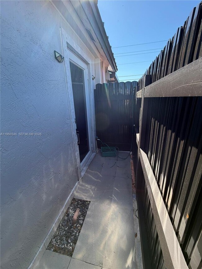 Building Photo - 11448 SW 185th Terrace