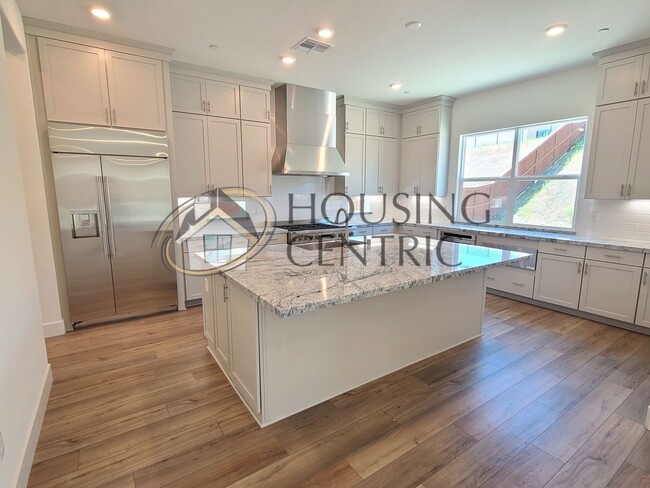 Building Photo - Luxurious Newer Construction Rental Home I...