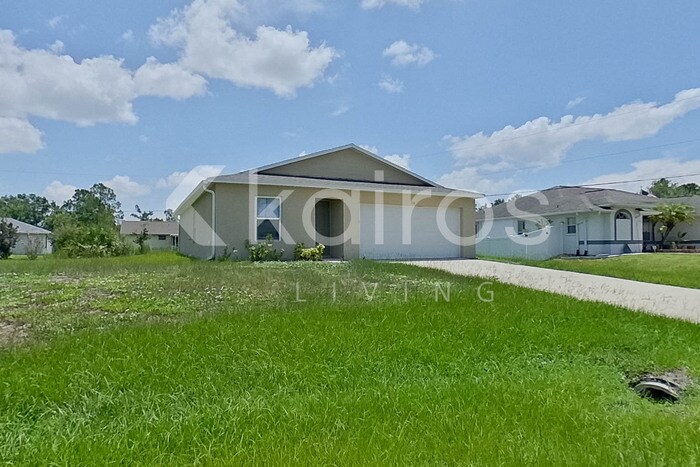 Building Photo - 158 Snedeker St