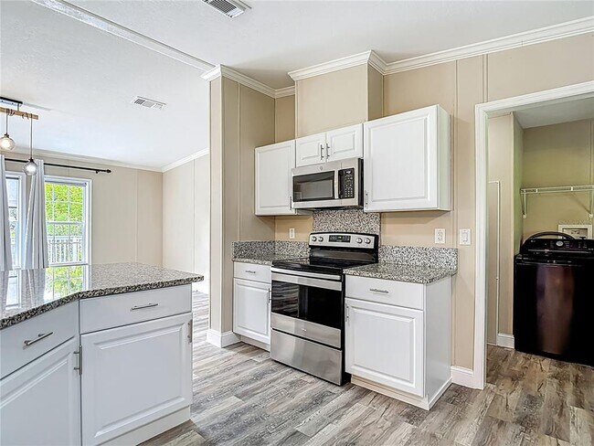 Building Photo - 7515 Rooks Dr