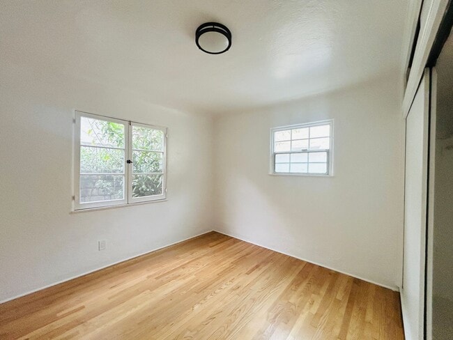 Building Photo - 1427 Euclid Ct