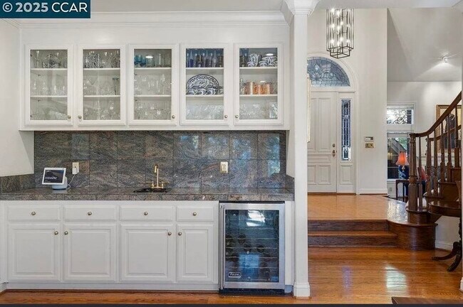 Building Photo - 3109 Stonegate Dr