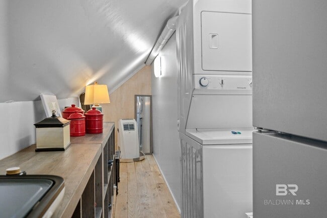 Building Photo - 20971 Bishop Rd