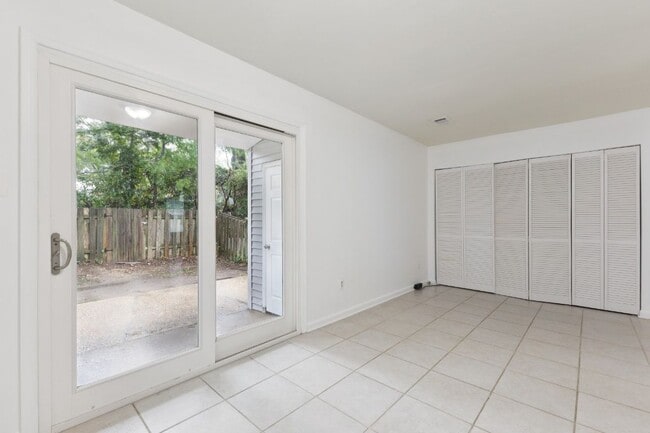 Building Photo - 9520 Mooregate Ct