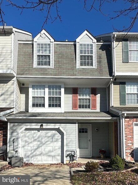 Primary Photo - 31 Stoneshire Dr