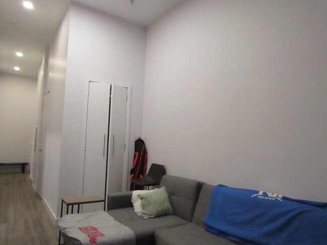 Building Photo - 139 Newark Ave