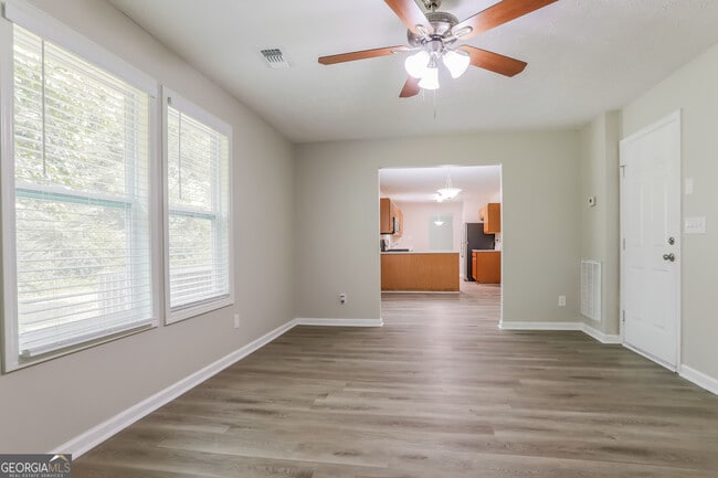 Building Photo - 6578 Carriage Ln