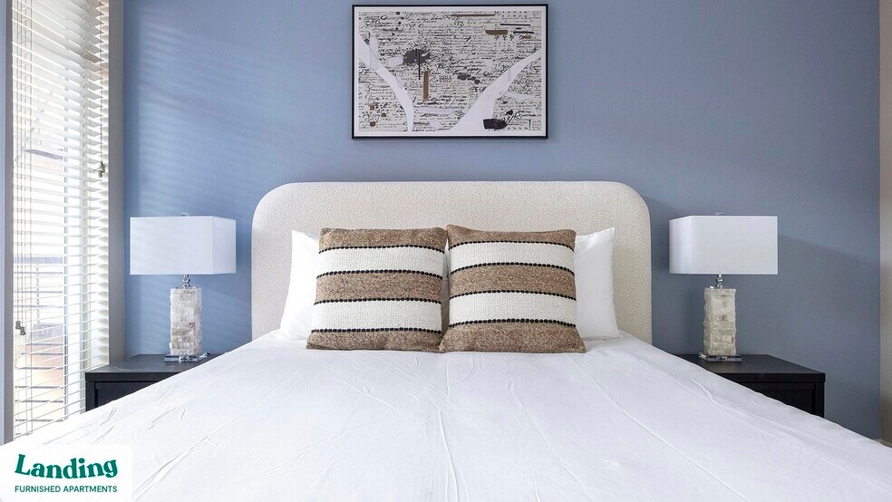 Building Photo - 1000 S Broadway