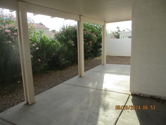 Building Photo - 8216 Grassy Point Cir