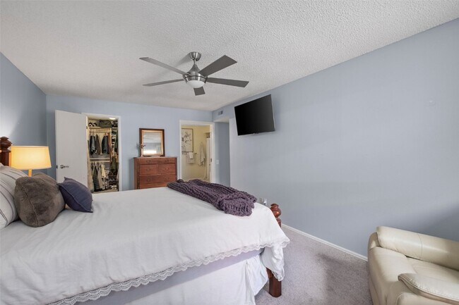 Building Photo - 508 Coeur de Royale Dr