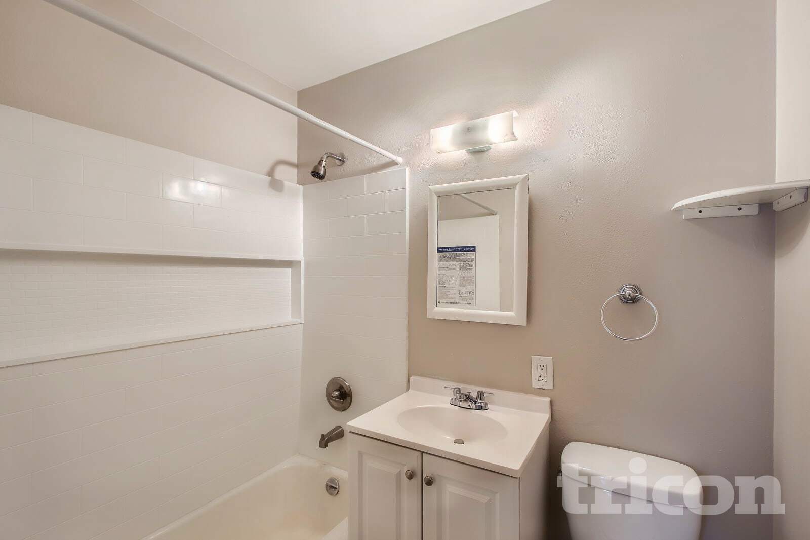 Building Photo - 6397 Brooks Dr