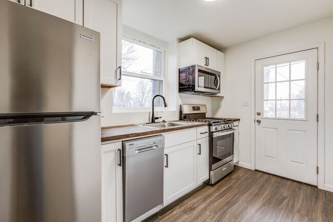 Building Photo - 1533 Arlington Ave