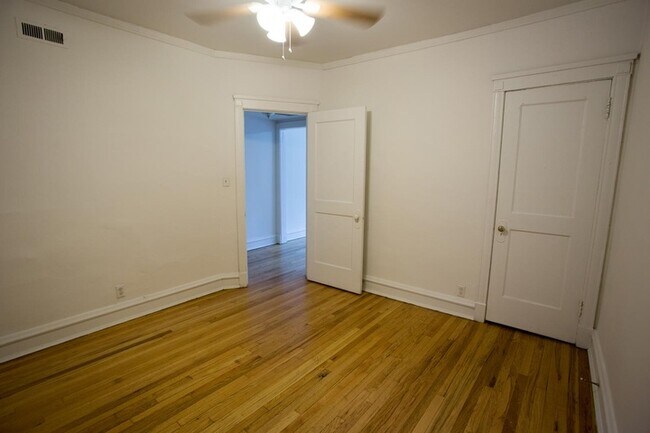 Floorplan - 5335-5345 S. Kimbark Avenue