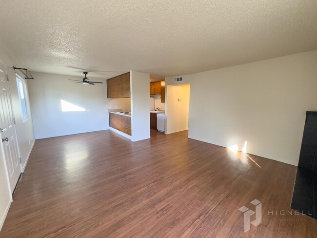 Building Photo - MOVE IN SPECIAL!!! $500 OFF FIRST MONTH'S ...