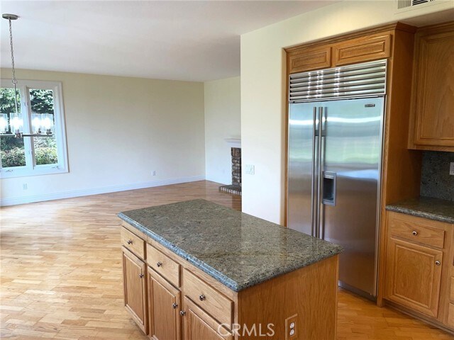 Building Photo - 27 High Bluff