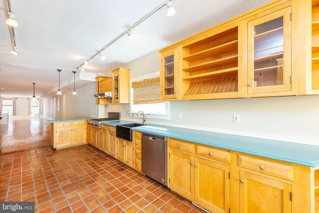 Building Photo - 7 N Loudoun St