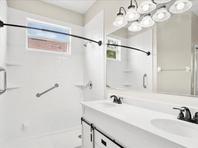 Building Photo - 15234 Searobbin Dr