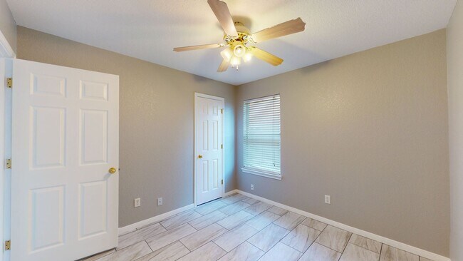 Building Photo - AMAZING DUPLEX FOR RENT CLOSE TO FORT HOOD!