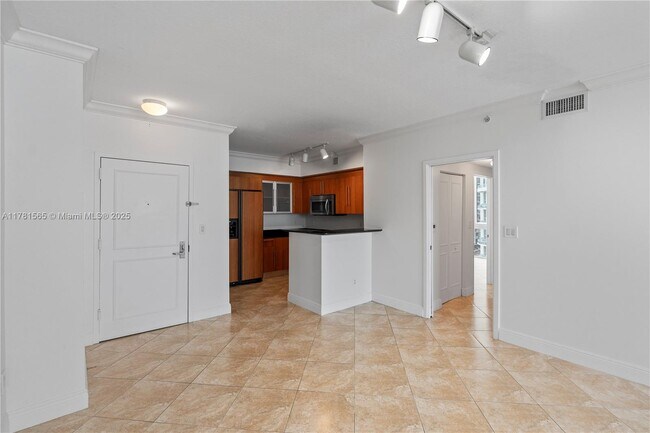 Building Photo - 325 S Biscayne Blvd