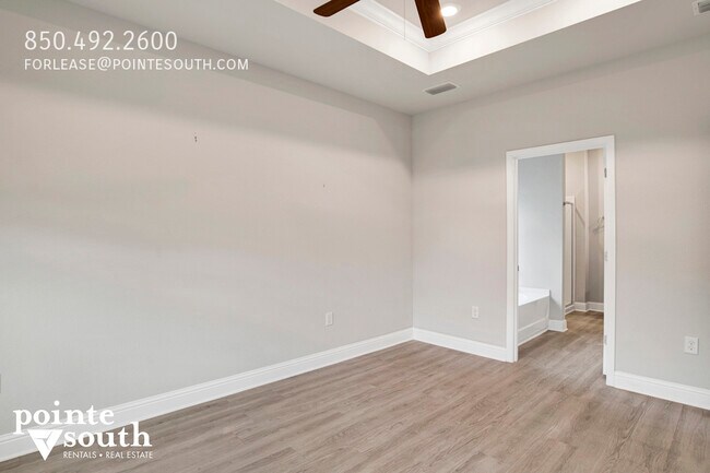 Building Photo - 390 Gemini St