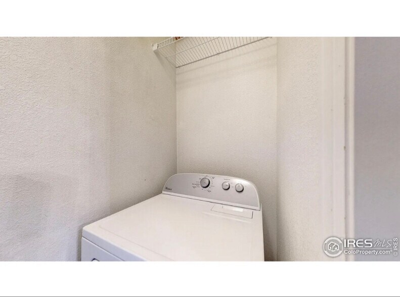 Building Photo - 1465 Blue Sky Cir