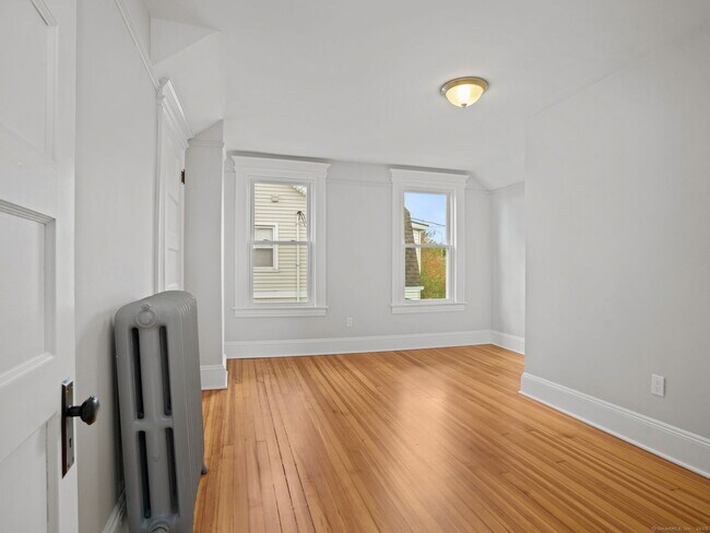 Building Photo - 29 Redfield Rd