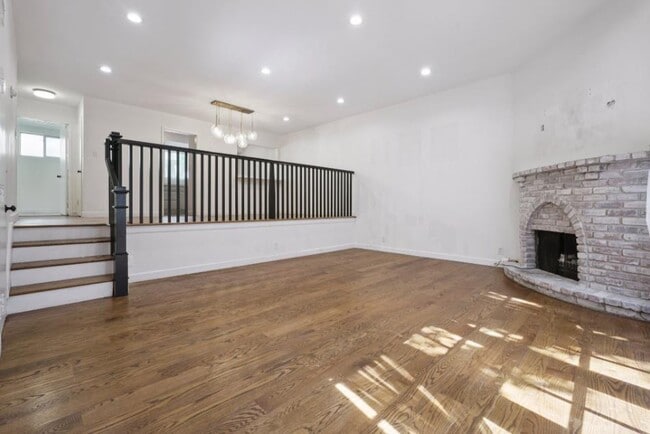 Building Photo - 6509 Kester Ave