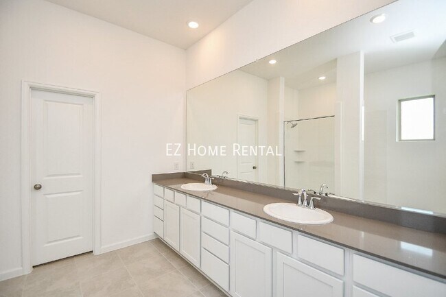 Building Photo - 5624 Forest Cove Drive