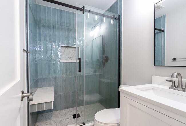 Building Photo - 2830 Bay Oaks Harbor Dr