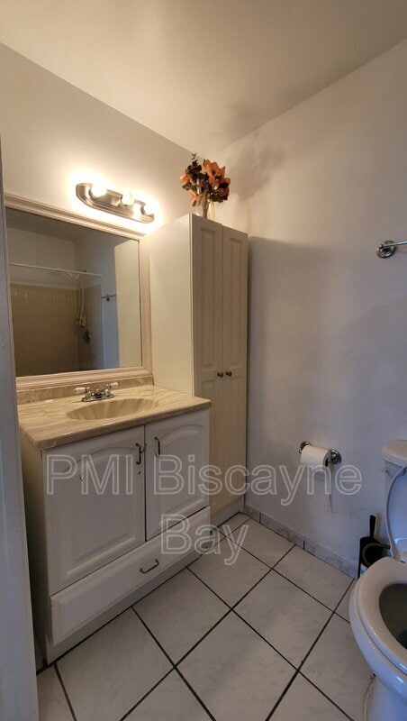 Building Photo - 415 NW 210th St