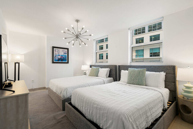 Building Photo - 1200 Brickell Bay Dr