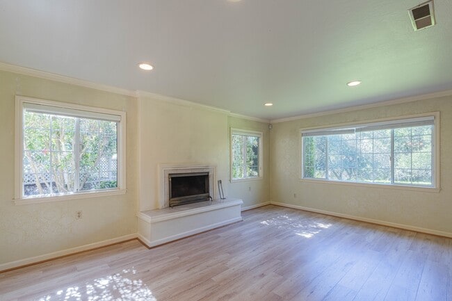 Building Photo - 17967 Berta Canyon Rd