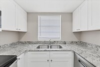 Building Photo - 101 Avenida De Bahia