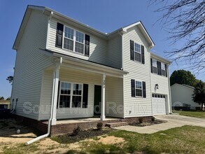 Building Photo - 204 Landmark Dr