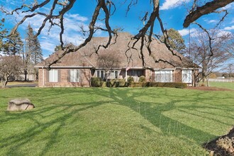 Building Photo - 37274 N Black Velvet Ln