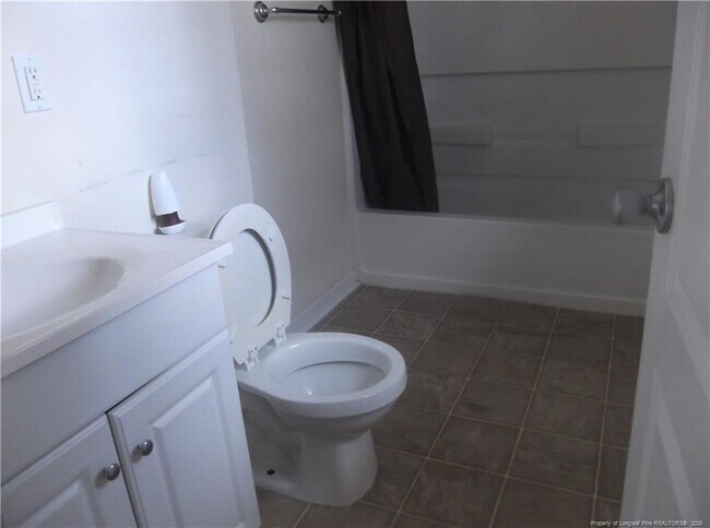 Building Photo - 3628 Pine Cone Ln