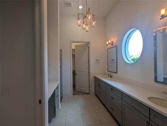 Building Photo - 1139 N Hunt Club Dr
