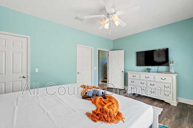 Building Photo - 9004 Polly Ave