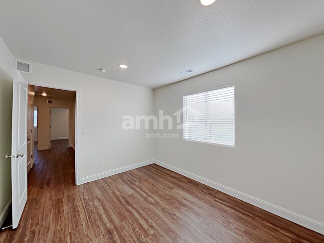 Building Photo - 1378 White St