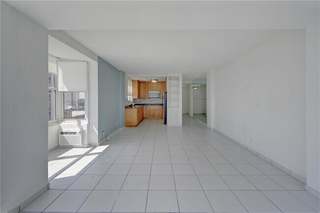 Building Photo - 345 N Fort Lauderdale Beach Blvd